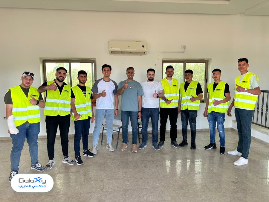 طلبة الأوتوميكاترونيكس في جلاكسي للتدريب يشاركون في سباق الهواة الأول 2026 في أريحا