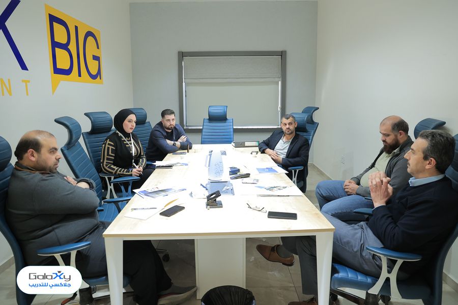 جلاكسي للتدريب يبحث آفاق التعاون مع شركة الأخرس للخدمات الكهربائية والصناعية في نابلس