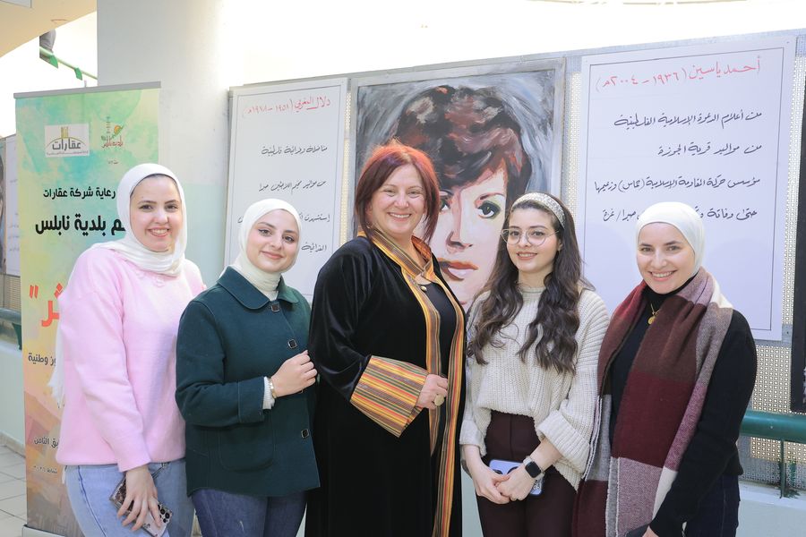 جلاكسي للتدريب ينظم زيارة لمعرض «رشة أثر» للفنانة الفلسطينية ميس أبو صاع في نابلس، دعمًا للفن والهوية الثقافية.