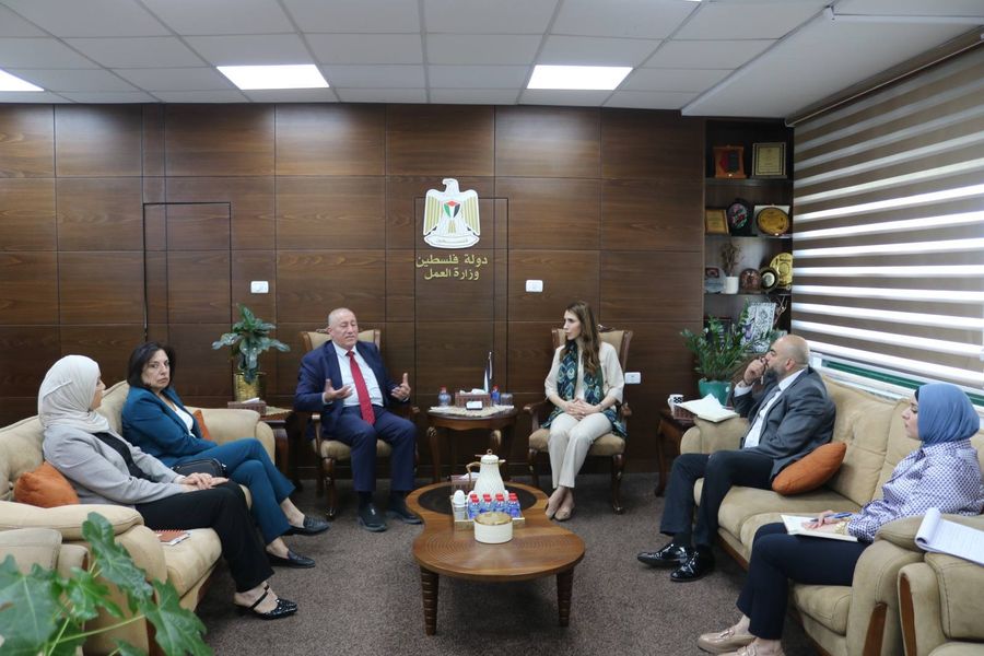 جلاكسي للتدريب يلتقي وزيرة العمل وعددًا من الشركاء لتعزيز مواءمة البرامج التدريبية مع سوق العمل