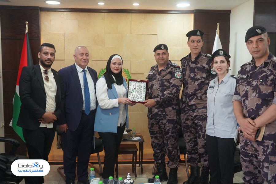 زيارة فريق جلاكسي للتدريب لمدير عام الدفاع المدني لبحث آفاق التعاون